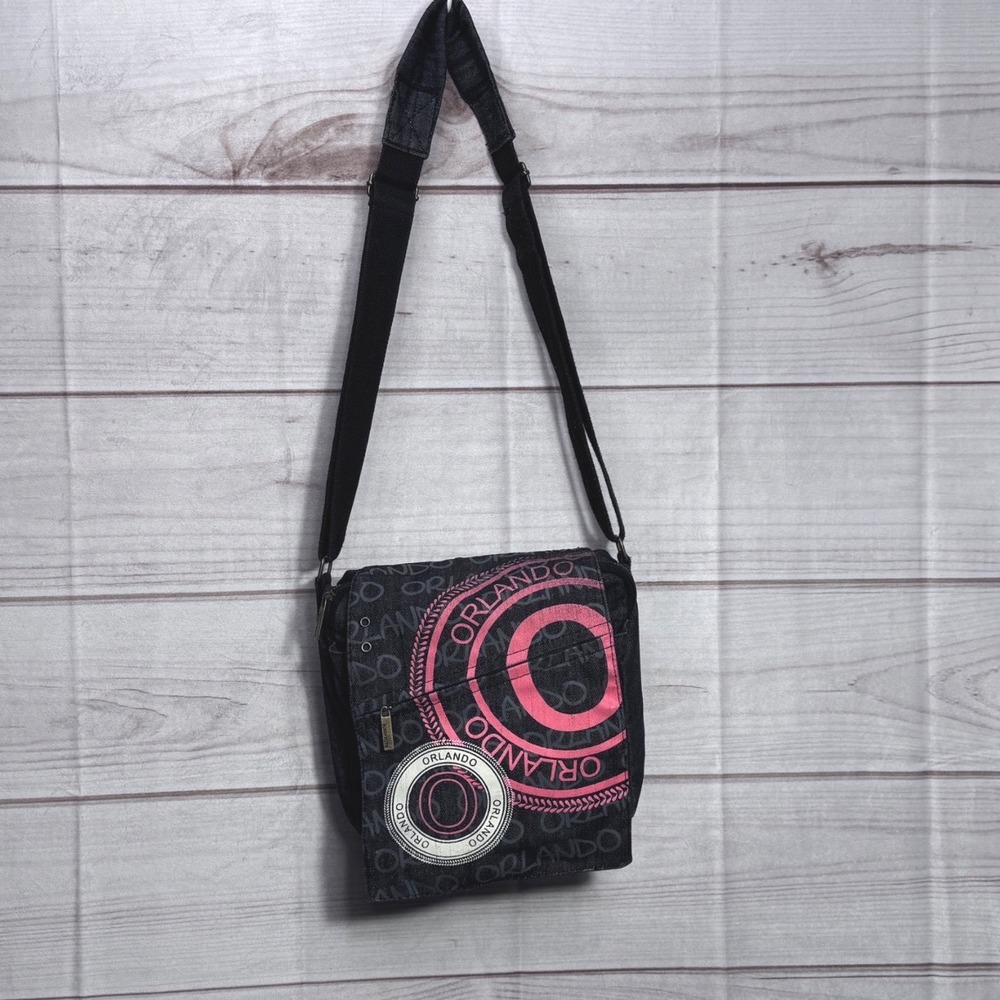 Robin Ruth Orlando Messenger Bag Black Denim Red Crossbody Souvenir Travel Bag